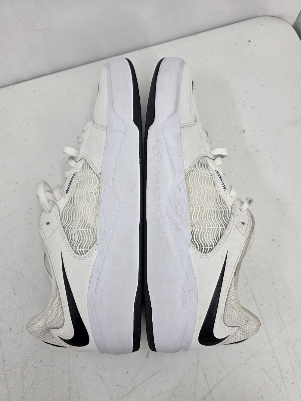 Nike Ishod Wair Premium SB White Black Skate Shoes DZ5648-101 Men's Size 14. - Picture 7 of 9
